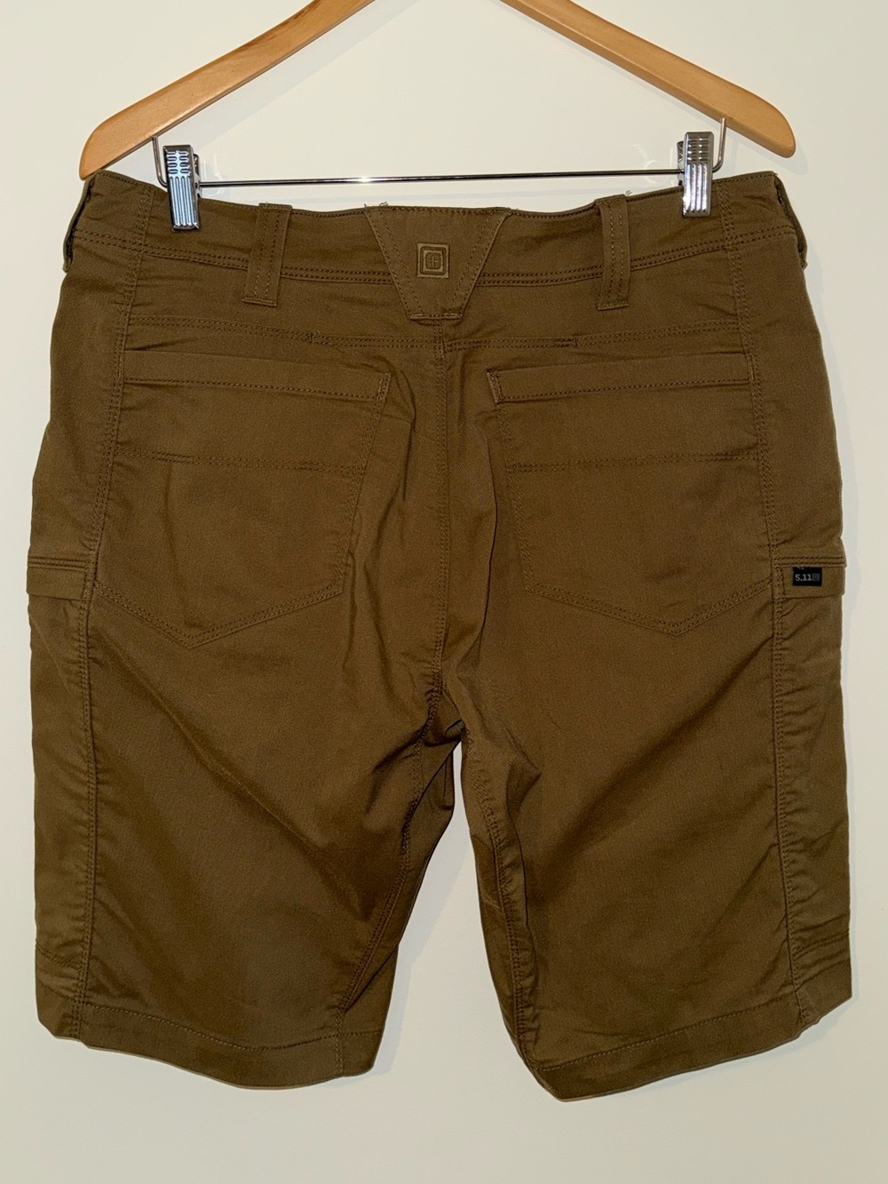 Men’s 5.11 Tactical Brown Cargo Shorts with Multiple Pockets - Picture 2 of 8